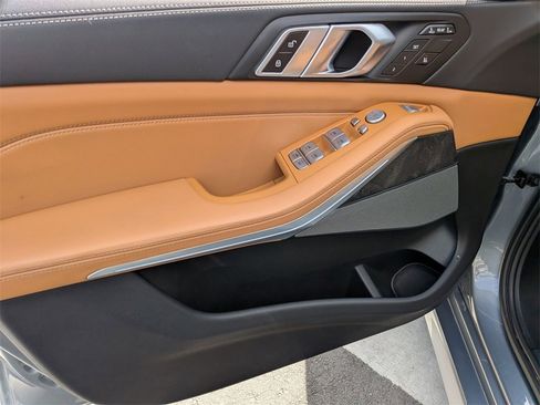 Used 2023 BMW X7 xDrive40i w/ M Sport Package image 14