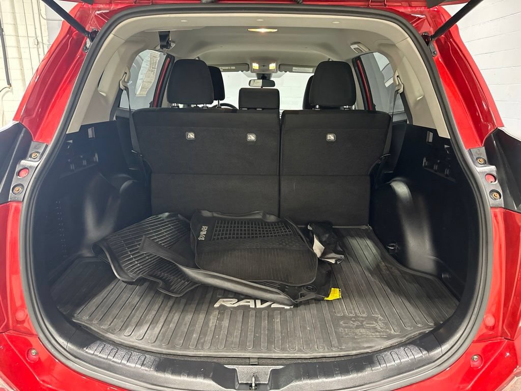 Used 2017 Toyota RAV4 LE w/ All Weather Liner Package AWD/4WD image 15