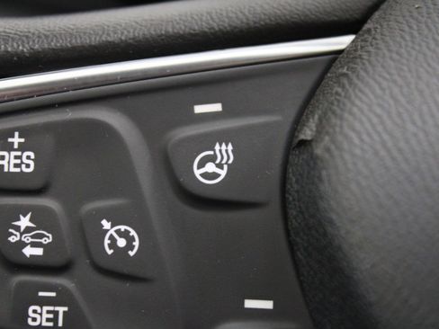 Used 2023 Chevrolet Malibu LT image 36