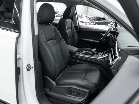 Used 2023 Audi Q7 2.0T Premium Plus w/ Premium Plus Package AWD/4WD image 11