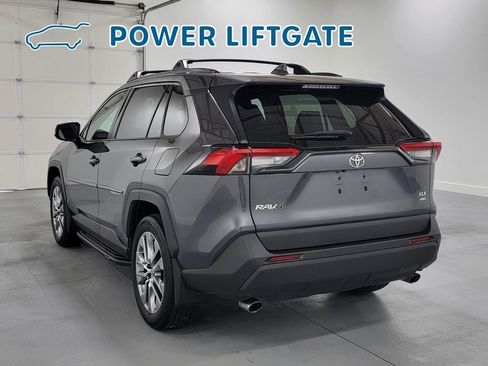 Used 2023 Toyota RAV4 XLE Premium AWD/4WD image 6