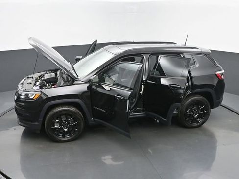 New 2025 Jeep Compass Latitude w/ Sun & Sound Group AWD/4WD image 63