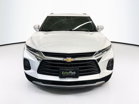 Used 2020 Chevrolet Blazer LT w/ Sound & Technology Package FWD image 2