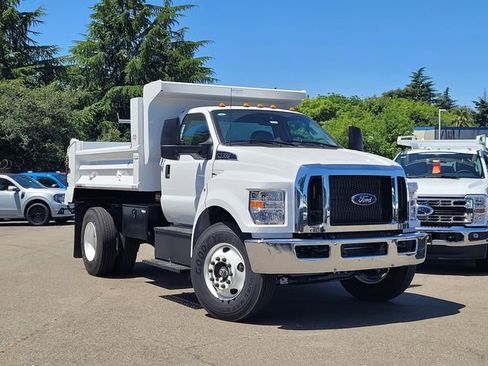 New 2026 Ford F650 2WD Regular Cab Super Duty image 1