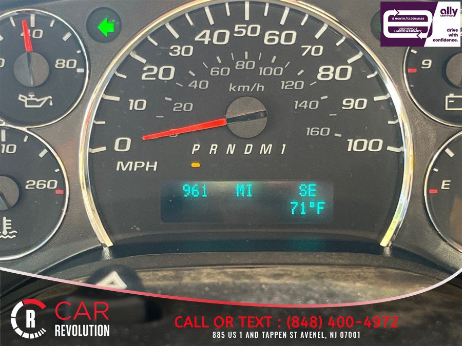 Used 2019 Chevrolet Express 2500 w/ Driver Convenience Package RWD image 24