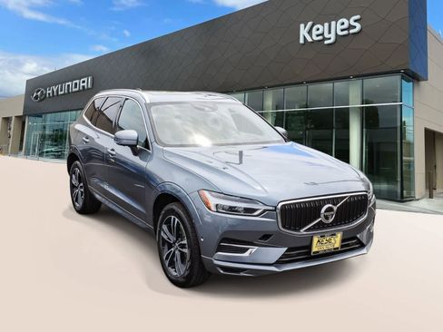 Used 2018 Volvo XC60 T8 Momentum AWD/4WD image 3
