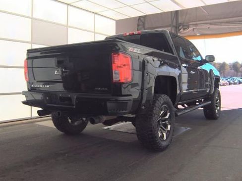 Used 2017 Chevrolet Silverado 1500 LTZ Z71 w/ LTZ Plus Package image 4