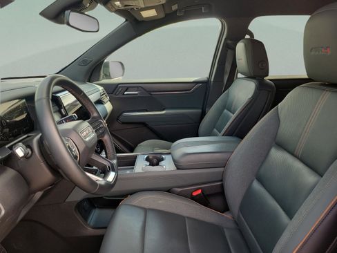 Used 2024 GMC Acadia AT4 w/ Luxury Package AWD/4WD image 23