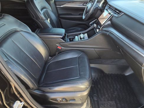 Used 2021 Jeep Grand Cherokee L Overland image 12