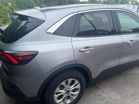 Used 2023 Ford Escape Active w/ Tech Pack #2 AWD/4WD image 5