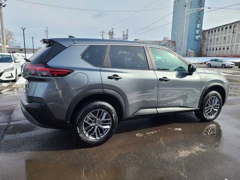 Used 2023 Nissan Rogue S image 6