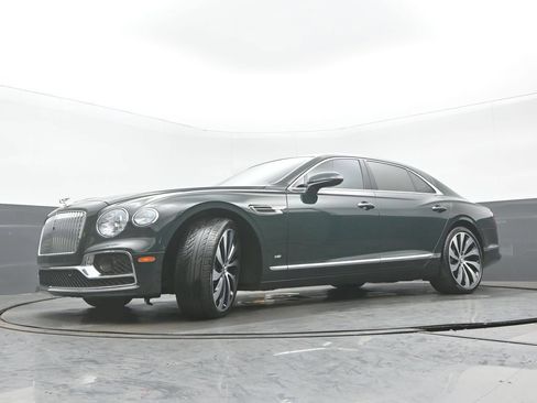 Used 2022 Bentley Flying Spur V8 AWD/4WD image 34