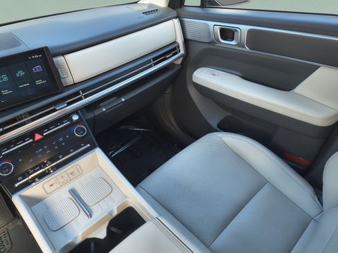 Used 2024 Hyundai Santa Fe SEL FWD image 14