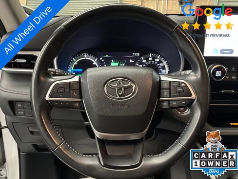 Used 2023 Toyota Highlander XLE AWD/4WD image 21
