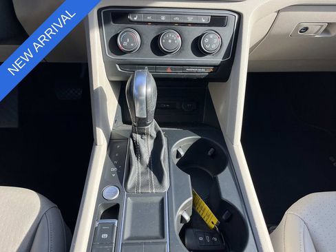 Used 2023 Volkswagen Atlas SE image 15