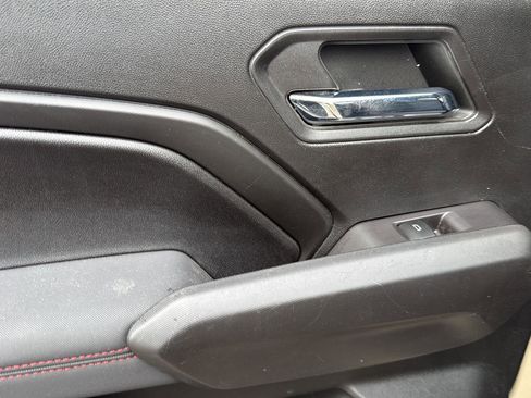 Used 2023 Chevrolet Colorado Z71 w/ Z71 Convenience Package 2 image 18