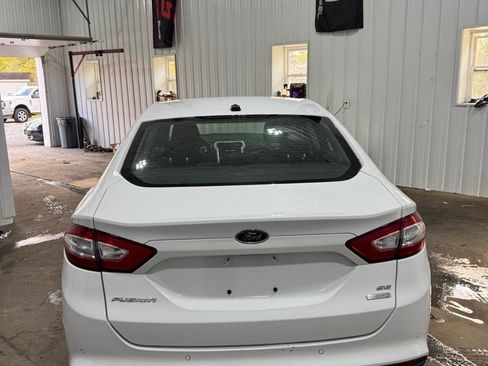 Used 2014 Ford Fusion SE image 5