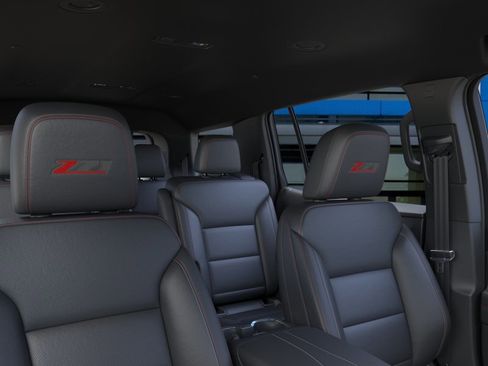 New 2026 Chevrolet Traverse Z71 w/ Enhanced Driving Package AWD/4WD image 24
