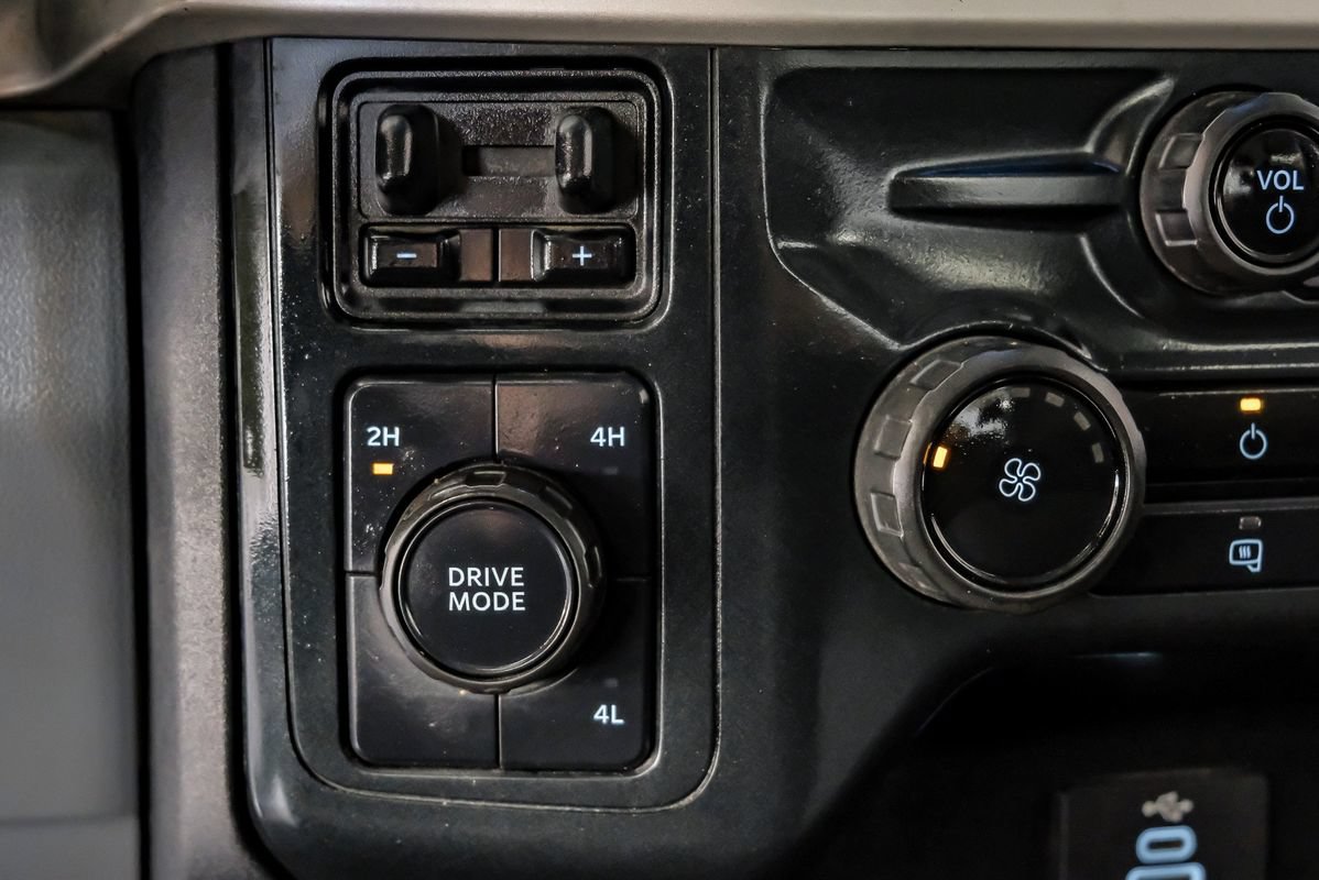 Used 2023 Ford F350 XLT AWD/4WD image 24