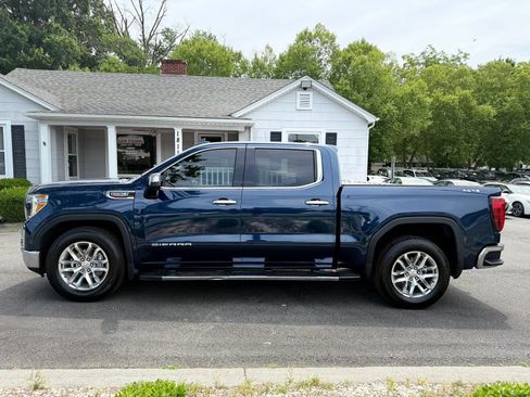 Used 2022 GMC Sierra 1500 SLT w/ SLT Convenience Package AWD/4WD image 3
