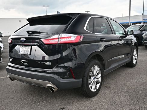 Used 2019 Ford Edge Titanium w/ Cold Weather Package AWD/4WD image 6