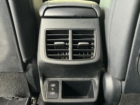 Used 2025 Kia Seltos EX w/ EX Sunroof Package FWD image 17