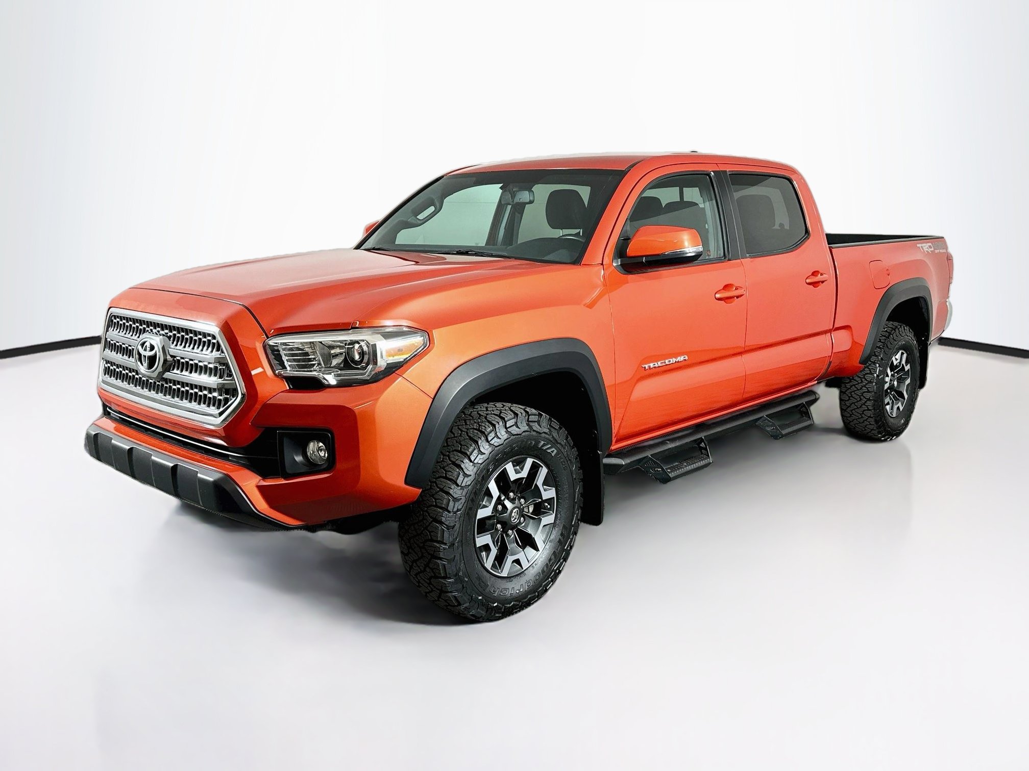 Used 2016 Toyota Tacoma TRD Off-Road w/ Towing Package AWD/4WD image 3