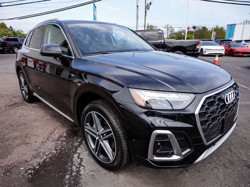 Used 2024 Audi Q5 e Prestige w/ Prestige Package AWD/4WD image 3