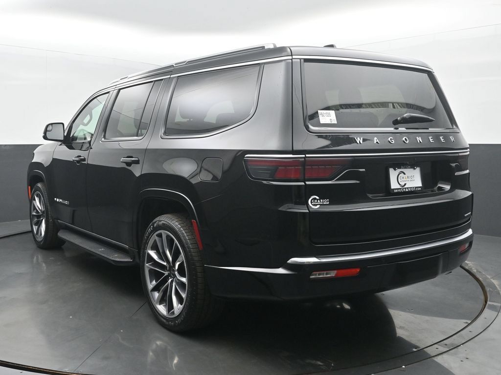 Used 2024 Jeep Wagoneer Series II w/ Premium Group I AWD/4WD image 4