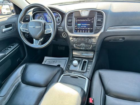 Used 2021 Chrysler 300 Touring L AWD/4WD image 12