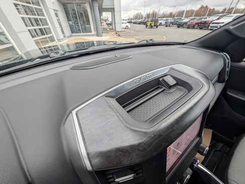 Used 2024 RAM 1500 Big Horn image 30