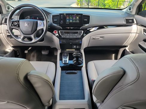 Used 2019 Honda Pilot Elite image 14