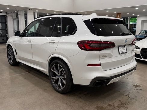 Used 2021 BMW X5 xDrive45e w/ M Sport Package image 4