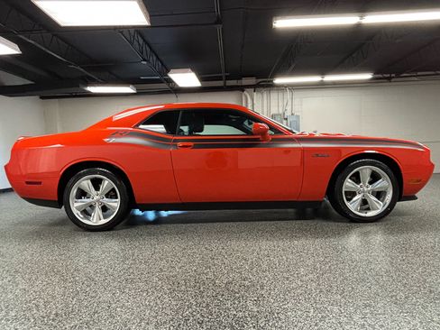 Used 2013 Dodge Challenger R/T image 5
