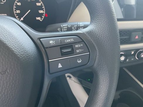 New 2026 Honda HR-V LX image 10