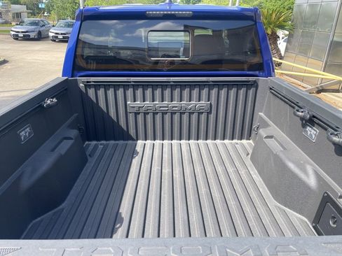 Used 2024 Toyota Tacoma TRD Off-Road w/ TRD Off Road Upgrade Package image 19