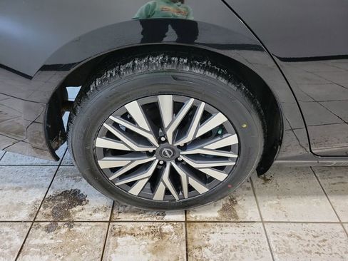 Used 2024 Nissan Altima 2.5 SV image 46