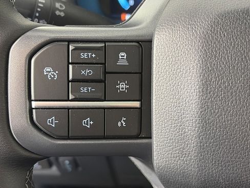 Certified 2025 Ford F150 Lariat w/ Equipment Group 502A High image 17