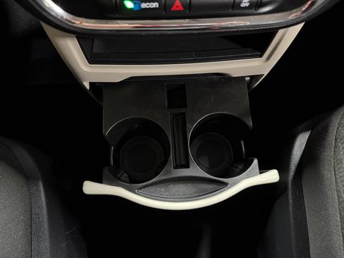 Used 2019 Dodge Grand Caravan SE image 37