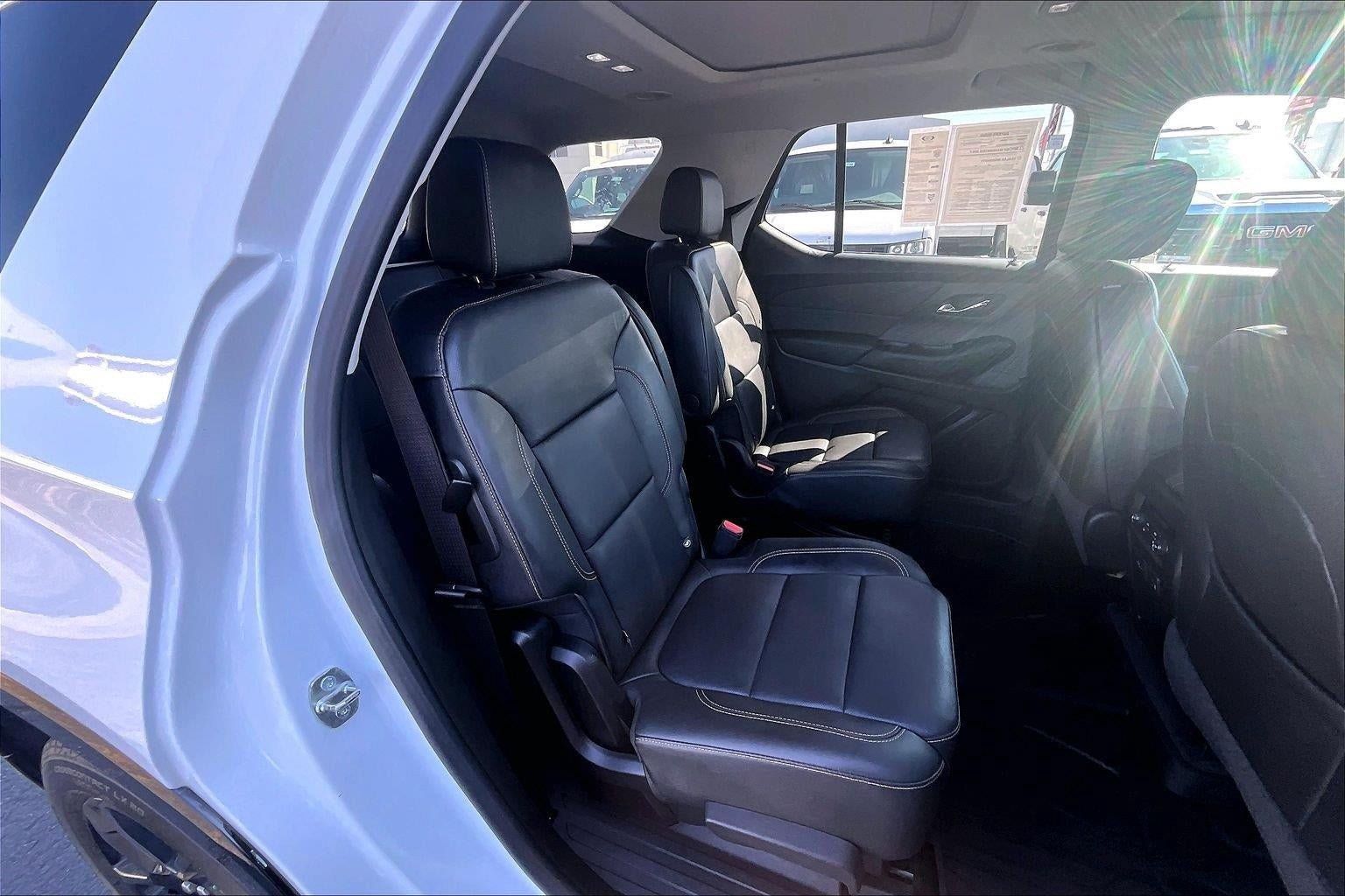 Used 2019 Chevrolet Traverse Premier w/ Redline Edition AWD/4WD image 24