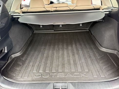 Used 2018 Subaru Outback 2.5i Limited AWD/4WD image 39