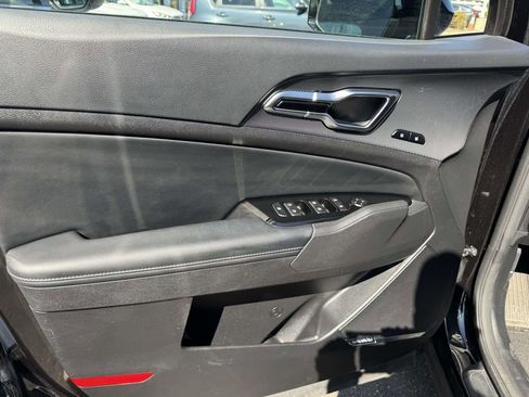 Used 2024 Kia Sportage SX Prestige image 14