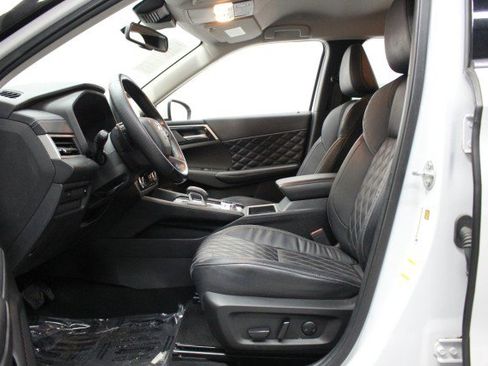 Used 2022 Mitsubishi Outlander SEL image 7