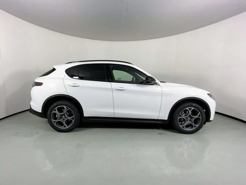 New 2025 Alfa Romeo Stelvio Sprint w/ Convenience Package AWD/4WD image 3