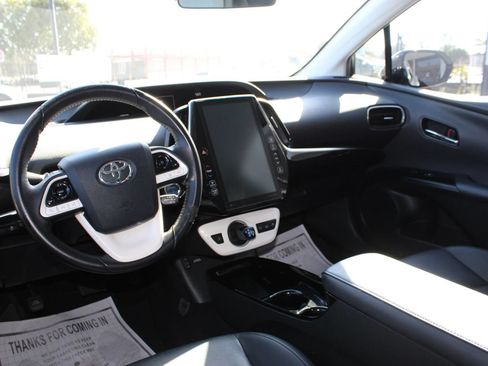 Used 2017 Toyota Prius Prime Premium w/ Preferred Accessory Package FWD image 21