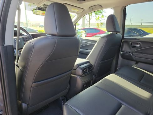 Used 2025 Honda Ridgeline RTL image 17