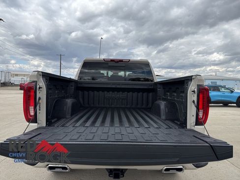New 2026 GMC Sierra 1500 AT4 w/ AT4 Premium Package AWD/4WD image 9