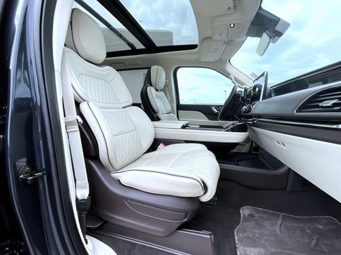 Used 2021 Lincoln Navigator Black Label w/ Cargo Convenience Package AWD/4WD image 20