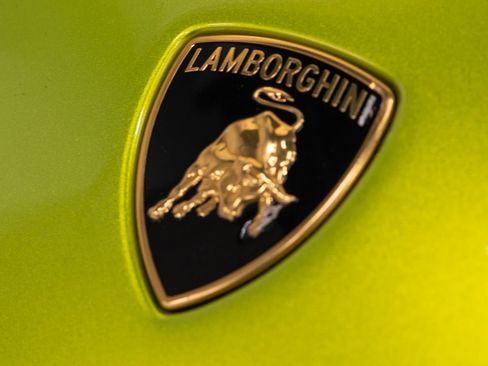 Used 2023 Lamborghini Huracan STO RWD image 45