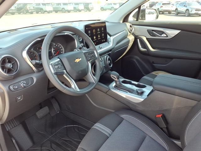New 2026 Chevrolet Blazer LT w/ Midnight/Sport Edition FWD image 11
